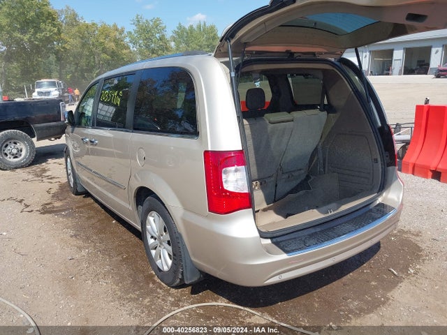 2C4RC1GG5FR627797 Chrysler Town & Country Limited Platinum