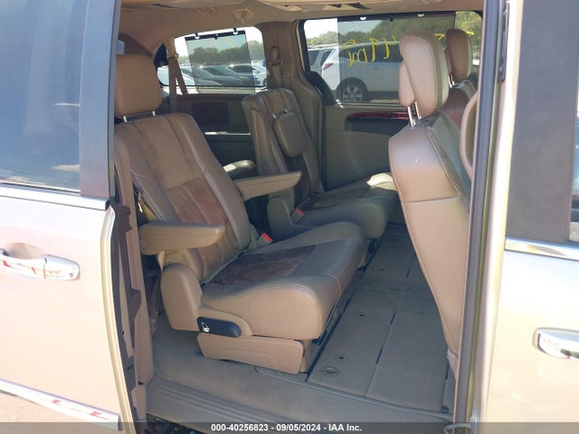 2C4RC1GG5FR627797 Chrysler Town & Country Limited Platinum