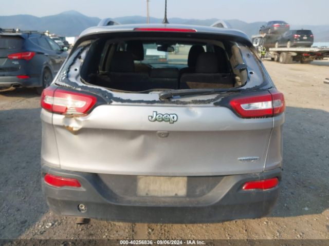 1C4PJLCB9JD604764 Jeep Cherokee Latitude Fwd