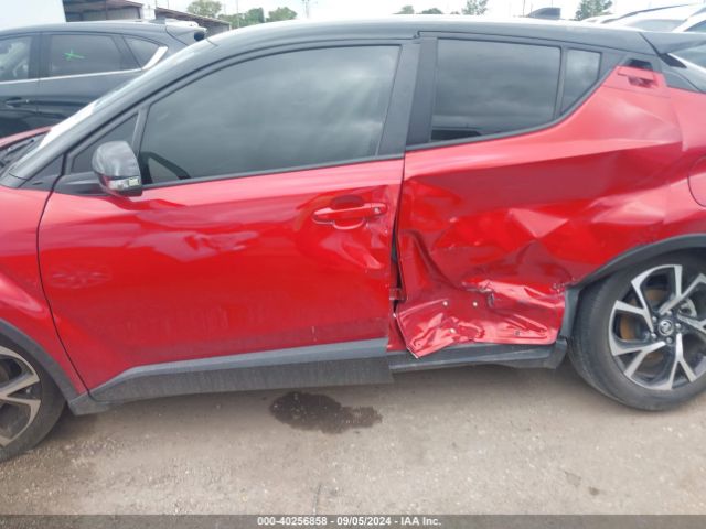 JTNKHMBX8L1066440 Toyota C-HR XLE