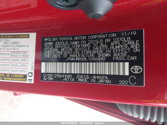 JTNKHMBX8L1066440 Toyota C-HR XLE