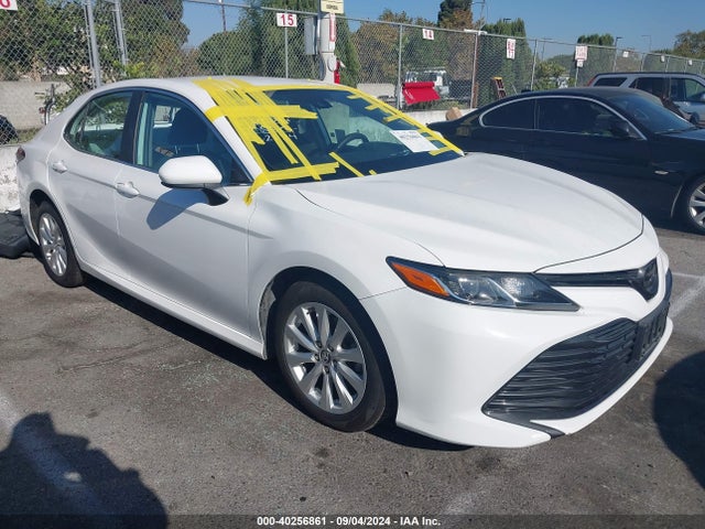 Toyota CAMRY LE 2019 4T1B11HK8KU705282 main image