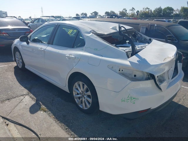 Toyota CAMRY LE 2019 4T1B11HK8KU705282 Image 3