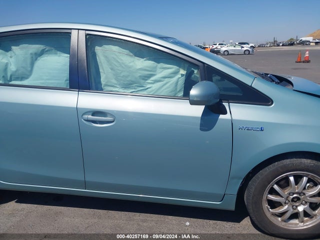 Toyota Prius V Four 2017 JTDZN3EUXHJ063988 Image 14