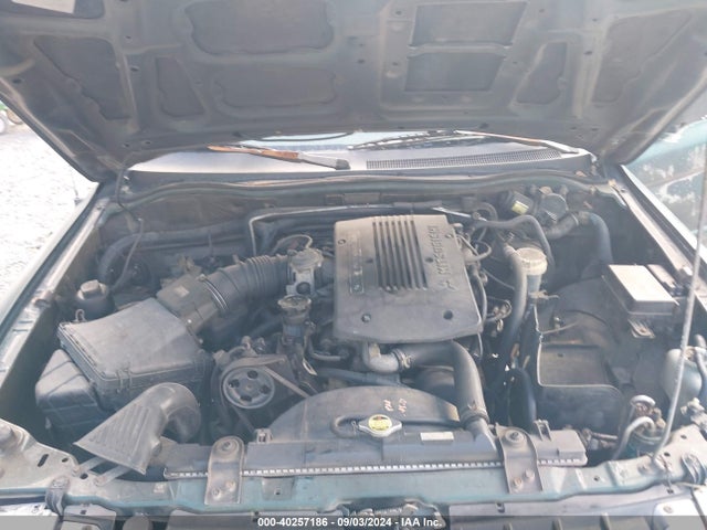 2001 MITSUBISHI MONTERO SPORT JA4LS31H41P029386 Photo 9