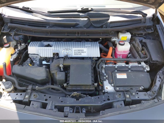 Toyota Prius Two 2015 JTDKN3DU5F0435307 Image 10