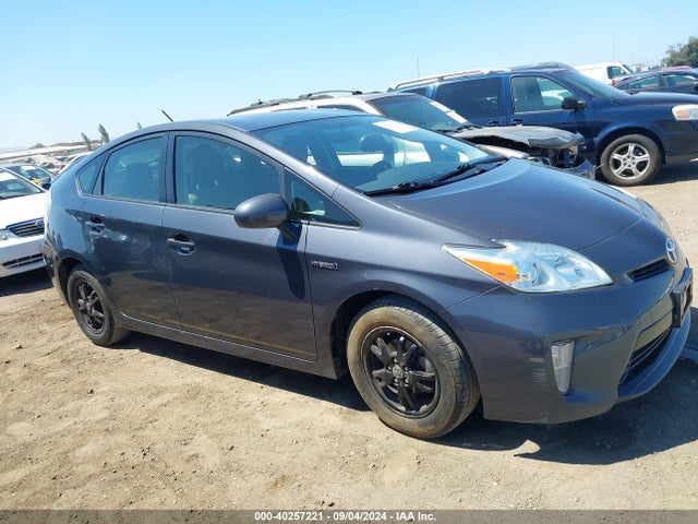 Toyota Prius Two 2015 JTDKN3DU5F0435307 Image 13