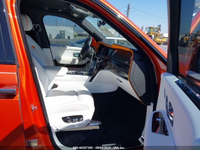 SLATV8C06NU211705 Rolls-Royce Cullinan