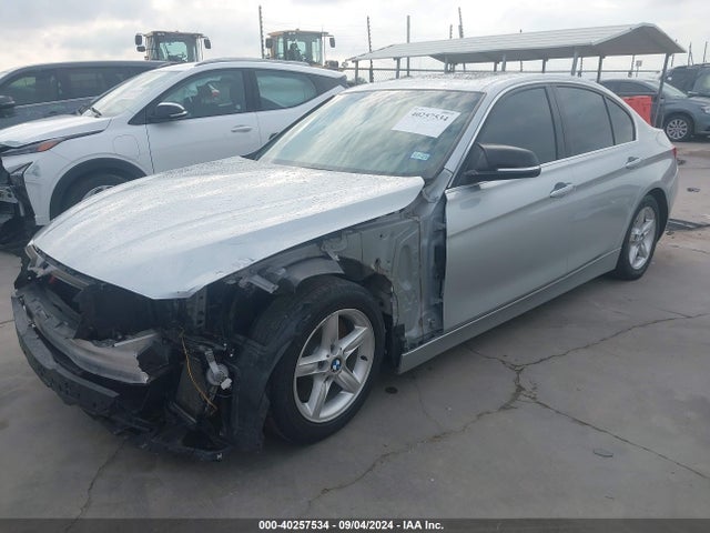 BMW 340i 2016 WBA8B3C56GK384061 Image 2