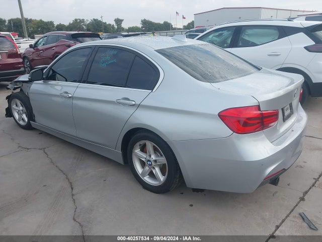 BMW 340i 2016 WBA8B3C56GK384061 Image 3