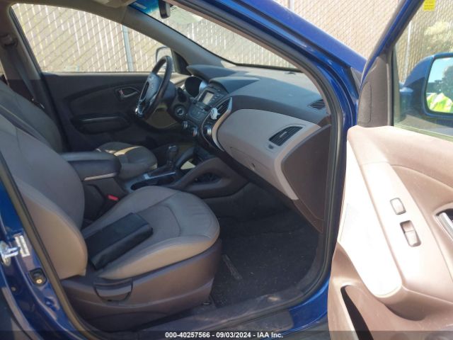 KM8JUCAG3FU958665 Hyundai TUCSON SE