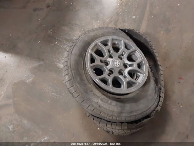 3TMCZ5AN8JM142640 Toyota Tacoma Sr5 V6