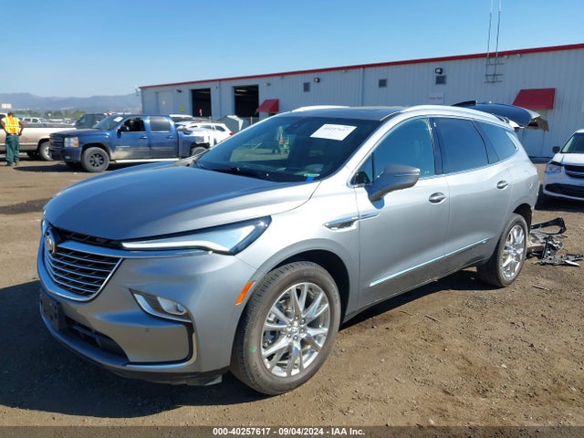 5GAEVBKW5PJ132973 Buick Enclave Premium Awd