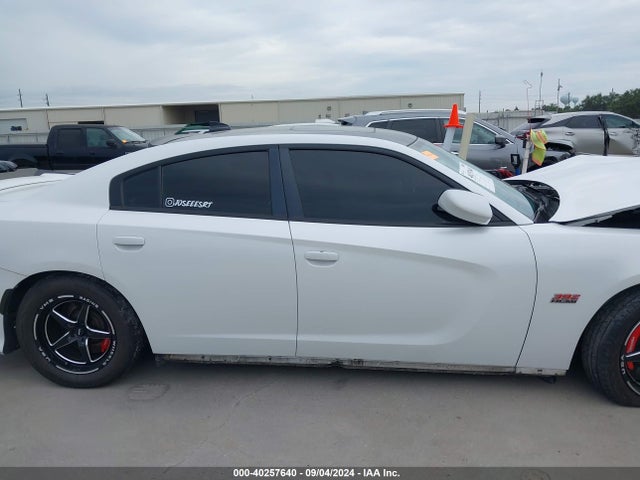 2C3CDXEJ4GH266594 Dodge Charger Srt 392