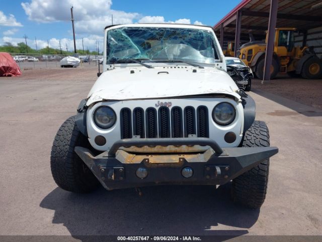 1C4BJWDG1HL542444 Jeep Wrangler Unlimited Sport 4x4