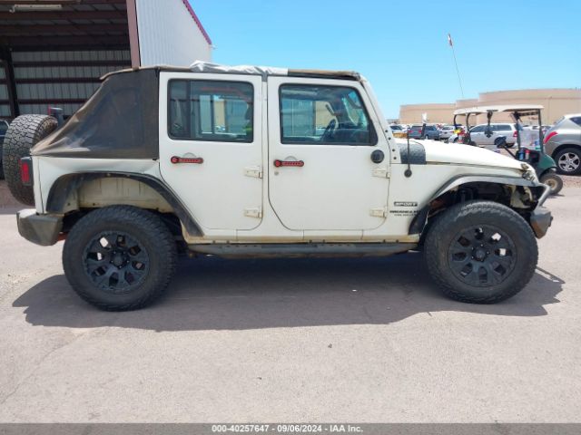 1C4BJWDG1HL542444 Jeep Wrangler Unlimited Sport 4x4