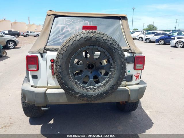 1C4BJWDG1HL542444 Jeep Wrangler Unlimited Sport 4x4