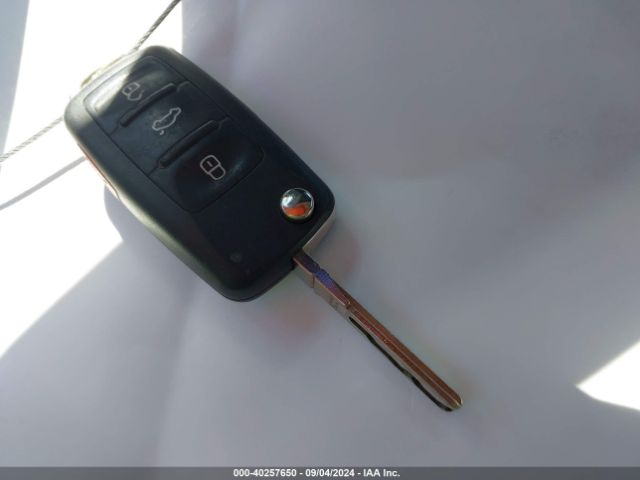 1VWBT7A32GC012027 Volkswagen Passat 1.8t Se