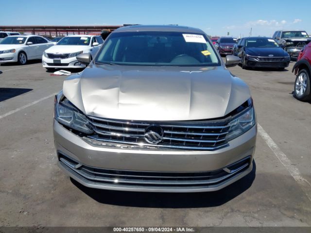 1VWBT7A32GC012027 Volkswagen Passat 1.8t Se