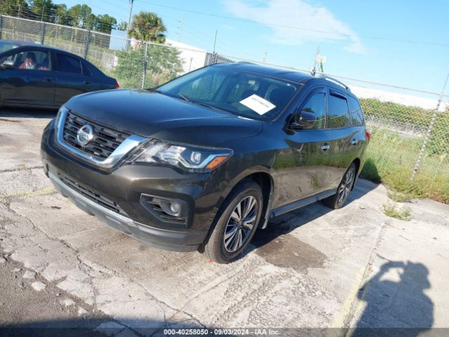 5N1DR2MN3HC615611 Nissan Pathfinder S