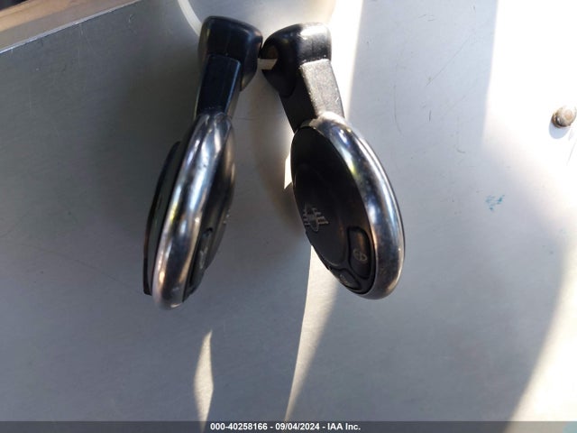 2012 MINI COOPER WMWSU3C55CT261954 Photo 10