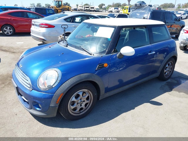 2012 MINI COOPER WMWSU3C55CT261954 Photo 1