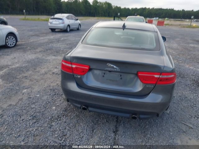 SAJAE4BV7HA961482 Jaguar Xe 35t Prestige