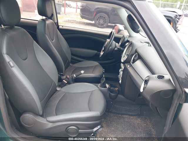 2007 MINI COOPER WMWMF33507TU60063 Photo 4