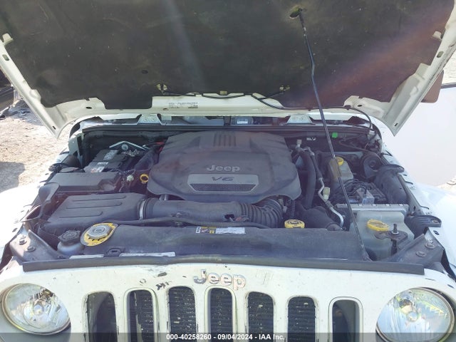 1C4HJWEG8GL313041 Jeep Wrangler Unlimited Sahara