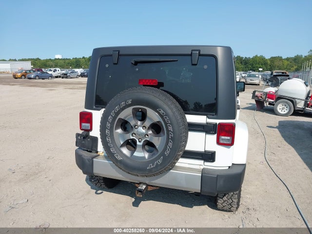 1C4HJWEG8GL313041 Jeep Wrangler Unlimited Sahara