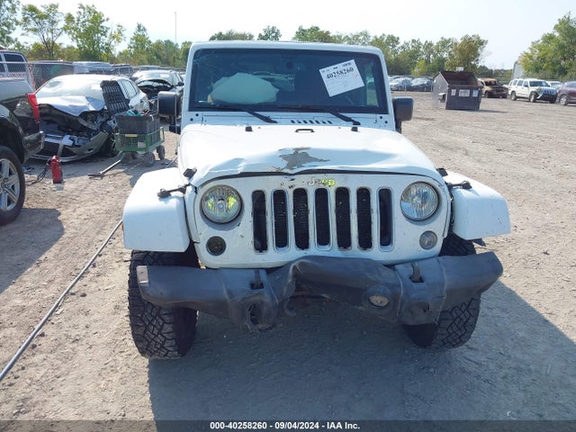 1C4HJWEG8GL313041 Jeep Wrangler Unlimited Sahara
