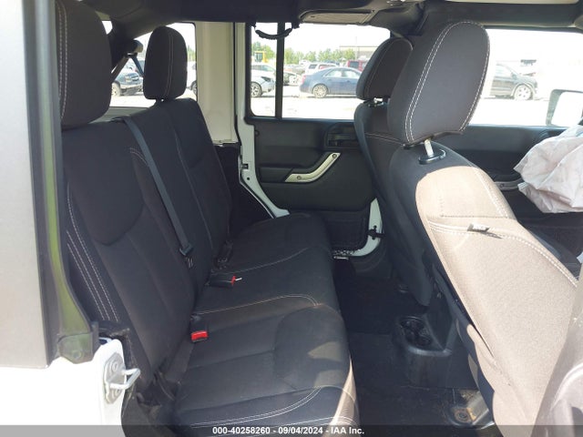 1C4HJWEG8GL313041 Jeep Wrangler Unlimited Sahara
