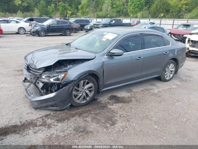 1VWBA7A37JC019164 Volkswagen Passat 2.0t Se
