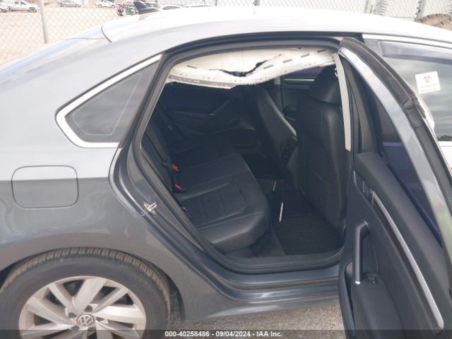 1VWBA7A37JC019164 Volkswagen Passat 2.0t Se