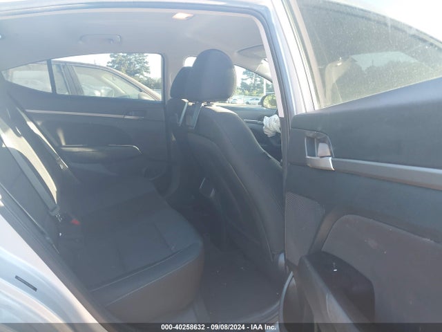 Hyundai ELANTRA SEL 2018 5NPD84LF0JH340187 Image 8