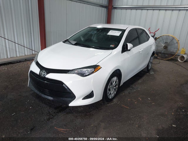 Toyota COROLLA LE 2017 5YFBURHE7HP644257 Image 2