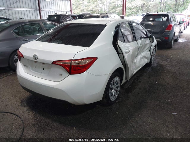 Toyota COROLLA LE 2017 5YFBURHE7HP644257 Image 4