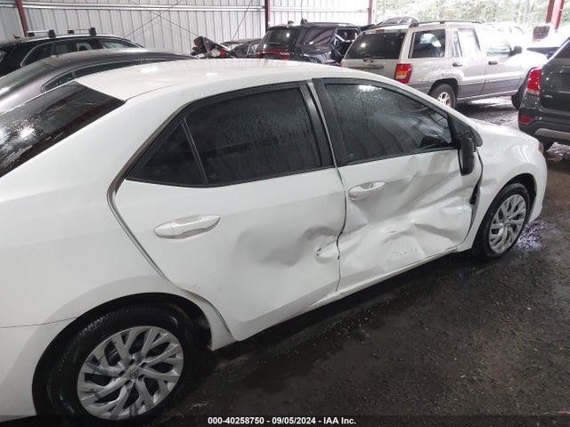 Toyota COROLLA LE 2017 5YFBURHE7HP644257 Image 6