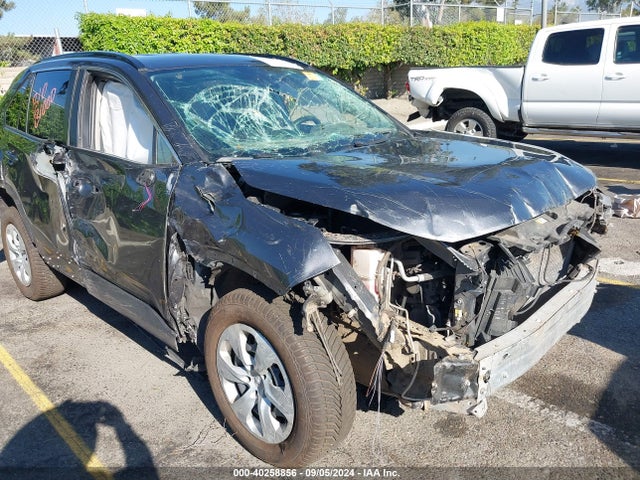 Toyota RAV4 LE 2019 JTMF1RFV7KD044443 Image 6