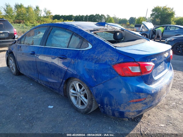 Chevrolet Cruze Lt Auto 2018 1G1BE5SM7J7210345 Image 3