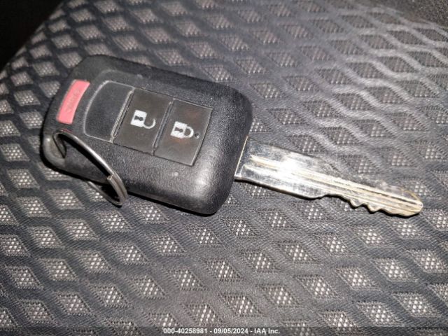 JA4AZ3A31JJ002205 Mitsubishi Outlander Es
