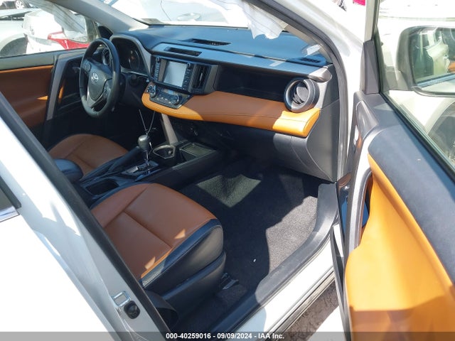 Toyota Rav4 Limited 2018 JTMDFREV5JJ225518 Image 5