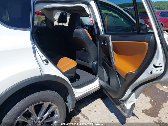 Toyota Rav4 Limited 2018 JTMDFREV5JJ225518 Image 8