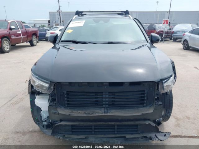 YV4AC2HK8L2302025 Volvo Xc40 T4 Momentum