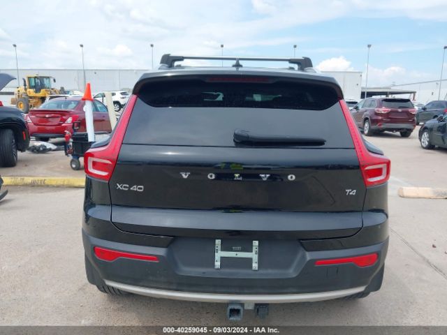 YV4AC2HK8L2302025 Volvo Xc40 T4 Momentum