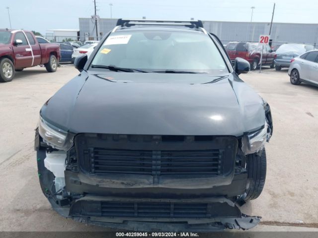 YV4AC2HK8L2302025 Volvo Xc40 T4 Momentum