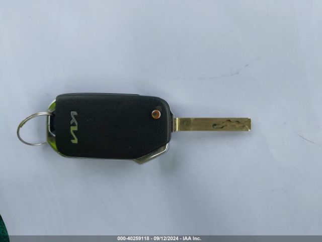KNDJ23AU2P7857729 KIA SOUL LX