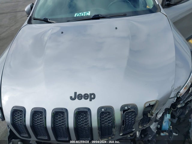 1C4PJMCX3JD546510 Jeep Cherokee Latitude 4x4
