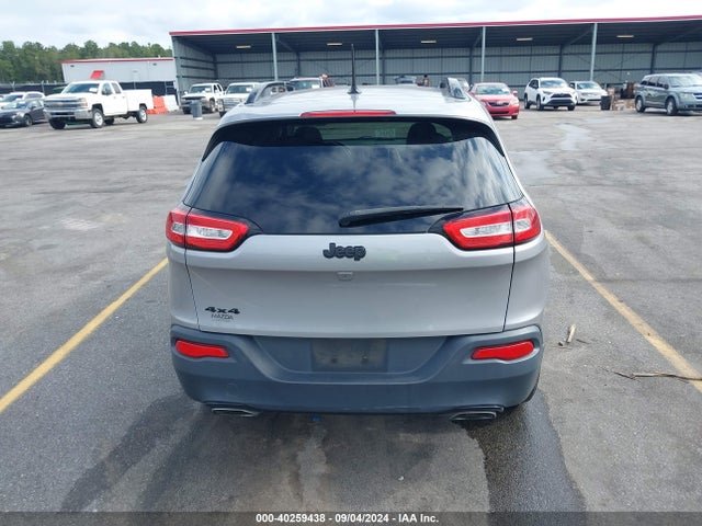 1C4PJMCX3JD546510 Jeep Cherokee Latitude 4x4