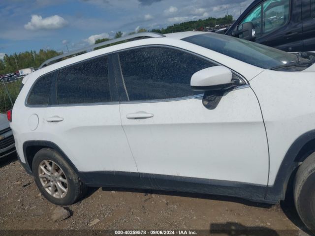 1C4PJMCS1EW237763 Jeep Cherokee Latitude